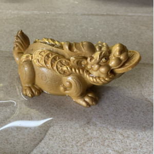 Чайная фигурка золотой Пияо